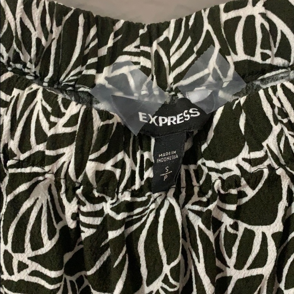 Romper - Picture 3 of 4